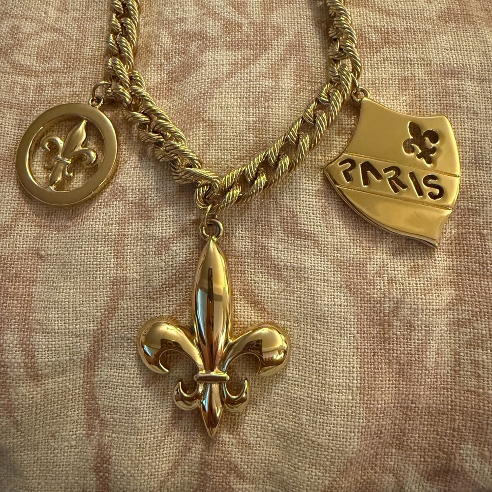 Vintage Givenchy Fleur-de-Lis Necklace - Picture 3 of 13